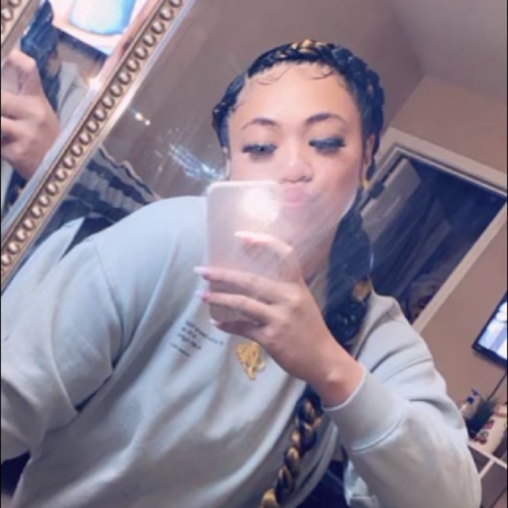 Meet your Posher, Lili